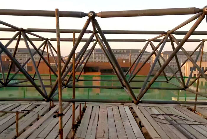 ���ɰ�ͷ��ѧ��ͷ����